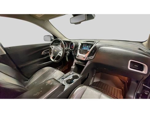Used 2017 Chevrolet Equinox Premier w/ Enhanced Convenience Package AWD/4WD image 19