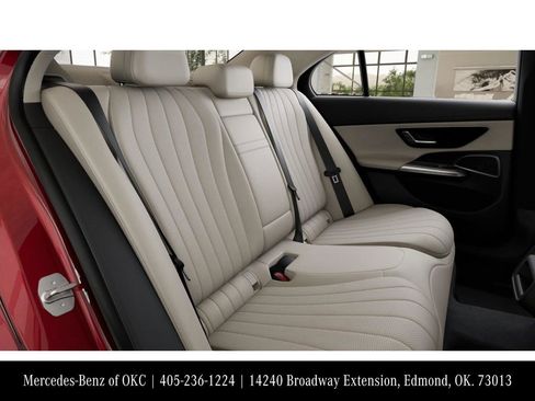 New 2026 Mercedes-Benz E 450 4MATIC Sedan image 5