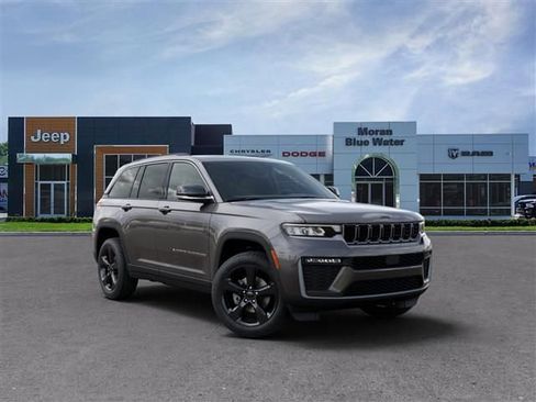 New 2026 Jeep Grand Cherokee Limited w/ Limited Altitude Package image 5