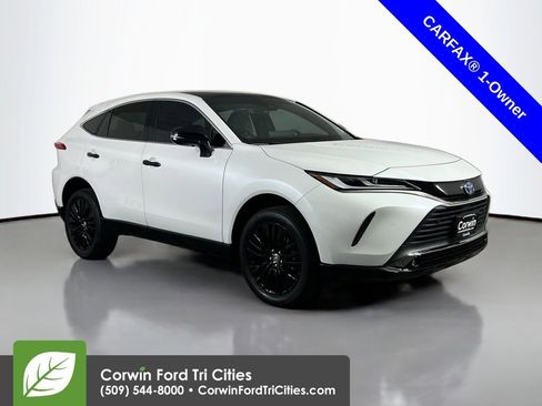 Used 2024 Toyota Venza Nightshade image 1