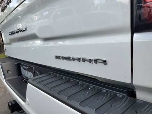 Used 2023 GMC Sierra 1500 Denali w/ Denali Reserve Package AWD/4WD image 7