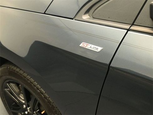 Used 2022 Ford Edge ST-Line image 10