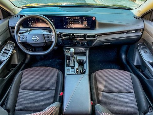 Used 2026 Nissan Sentra SR w/ Floor Mat Package FWD image 29
