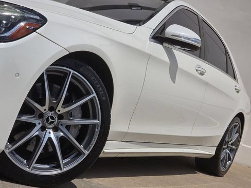 Used 2019 Mercedes-Benz S 560 4MATIC Sedan image 8