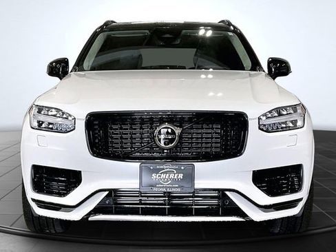 Certified 2023 Volvo XC90 T8 Ultimate w/ Lounge Package image 3