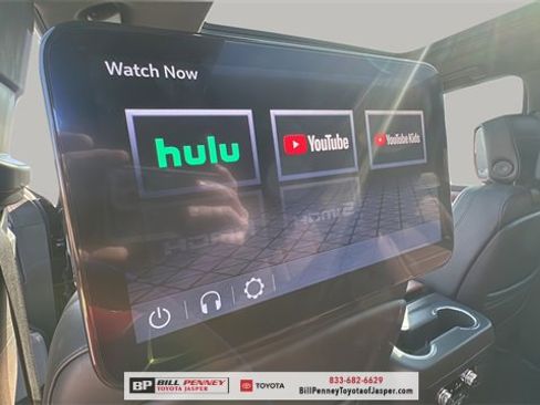 Used 2023 GMC Yukon Denali Ultimate image 27