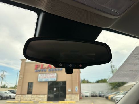 Used 2021 Buick Encore Preferred image 52