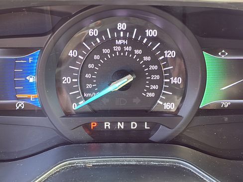 Used 2020 Ford Fusion SE FWD image 24