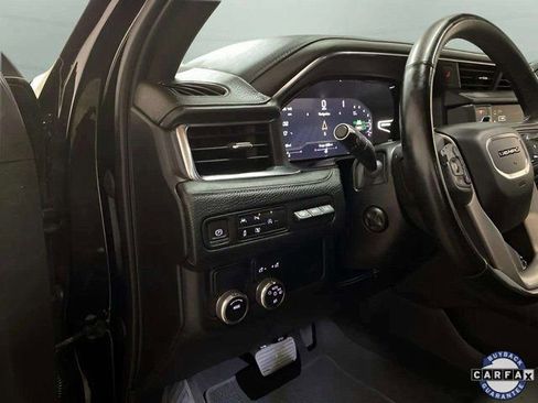 Used 2023 GMC Yukon XL Denali image 15