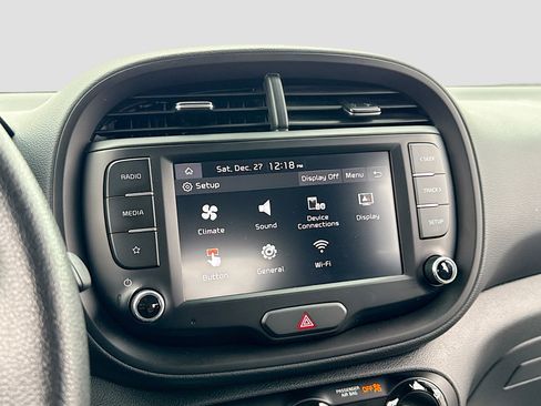 Used 2023 Kia Soul LX image 10