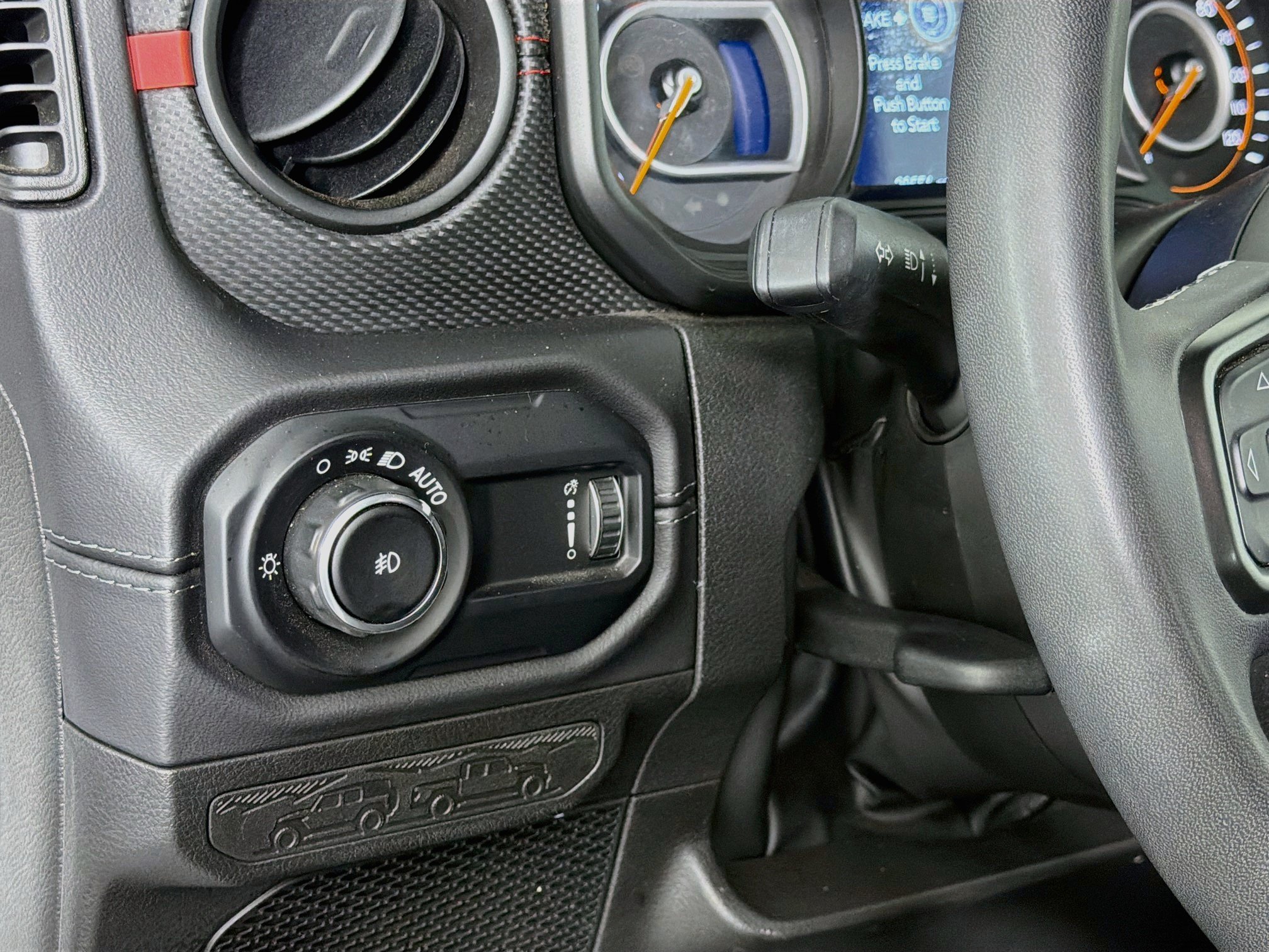 Used 2025 Jeep Wrangler Unlimited Rubicon AWD/4WD image 16