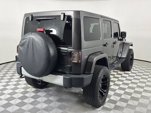 Used 2014 Jeep Wrangler Unlimited Sahara w/ Max Tow Package AWD/4WD image 5