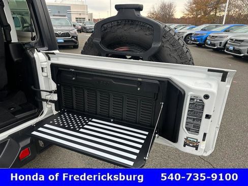 Used 2021 Jeep Wrangler Rubicon w/ LED Lighting Group image 40