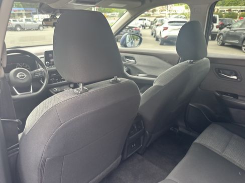 Used 2023 Nissan Rogue SV FWD image 22