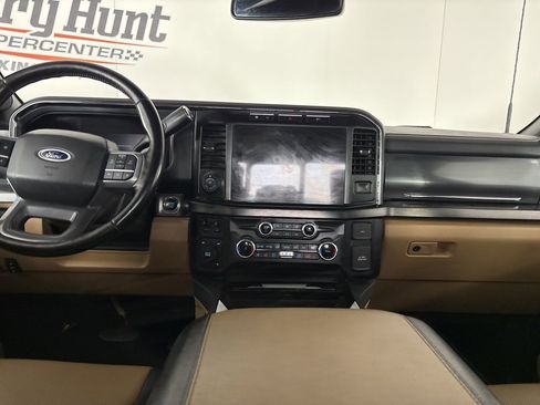 Used 2023 Ford F350 Lariat w/ Tow Technology Package image 19