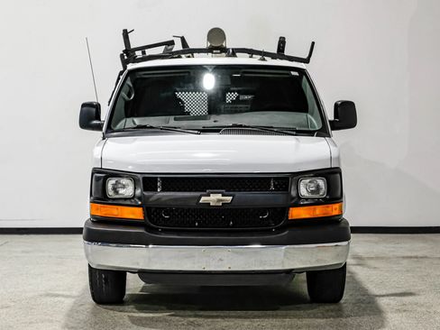 Used 2014 Chevrolet Express 2500 RWD image 3