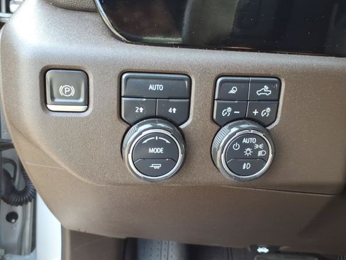 Certified 2022 Chevrolet Silverado 1500 RST w/ RST All Star Premium Package AWD/4WD image 15