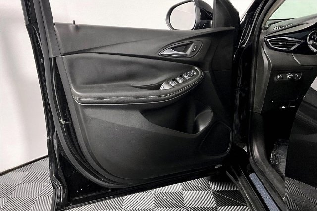Used 2023 Buick Encore GX Preferred w/ Cold Weather Comfort Package FWD image 22