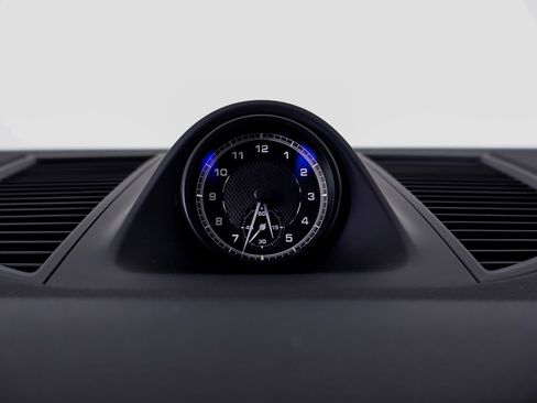 New 2026 Porsche Macan image 15