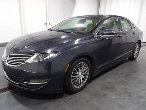 Used 2014 Lincoln MKZ AWD w/ Equipment Group 101A Select image 3