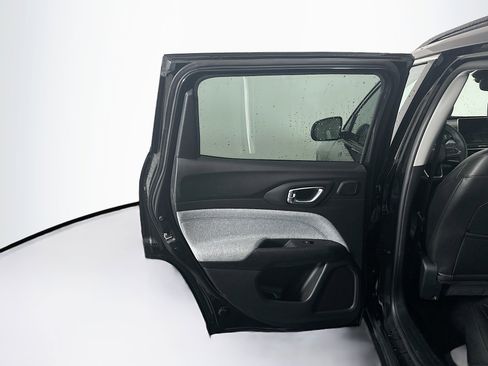 Used 2022 Jeep Compass Latitude w/ Sun and Sound Group image 26