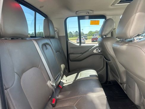 Used 2019 Nissan Frontier SL image 27