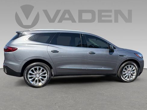 Used 2021 Buick Enclave Essence w/ Sound and Sites Package image 8