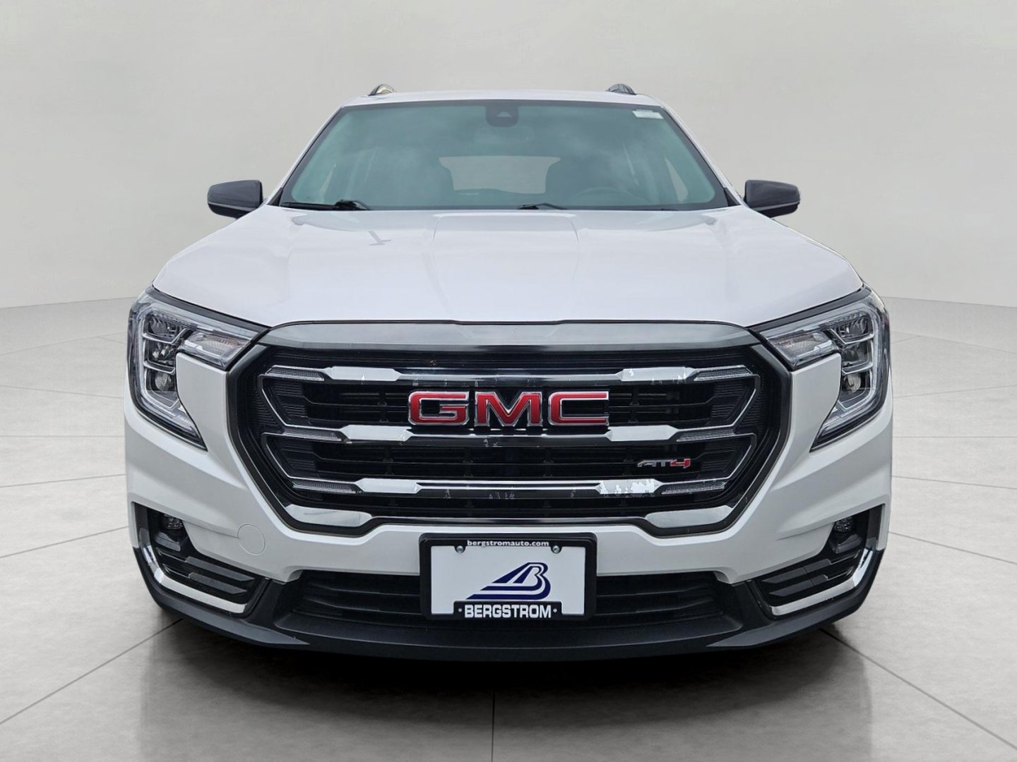 Certified 2023 GMC Terrain AT4 AWD/4WD image 3