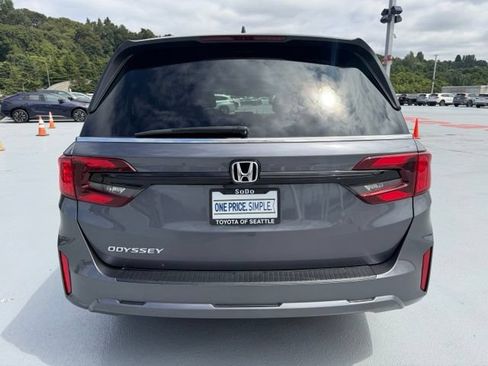 Used 2025 Honda Odyssey EX-L image 4