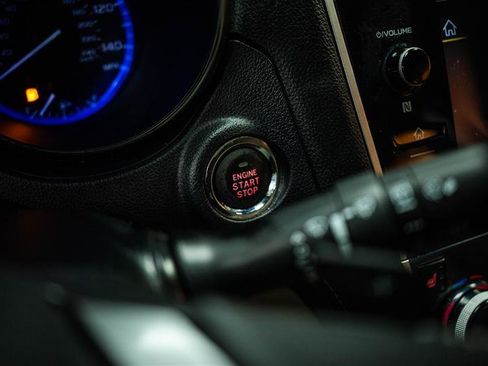 Used 2019 Subaru Outback 2.5i Limited w/ Popular Package #2 image 19