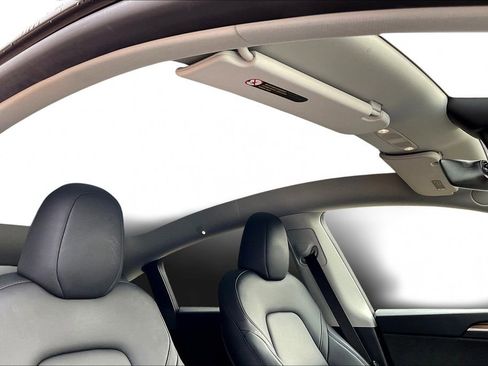 Used 2024 Tesla Model Y Long Range image 26