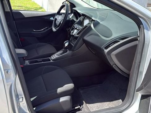 Used 2018 Ford Focus SEL image 13