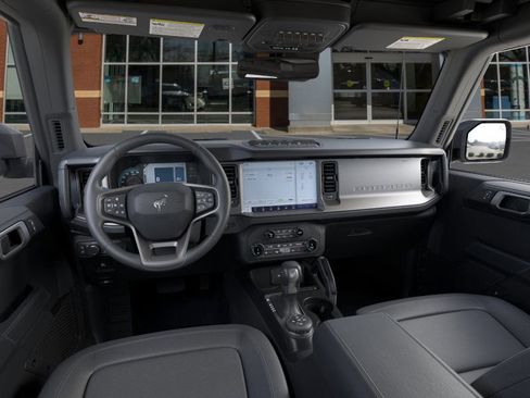 New 2025 Ford Bronco Badlands image 9