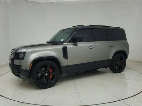 Used 2025 Land Rover Defender 110 X image 71