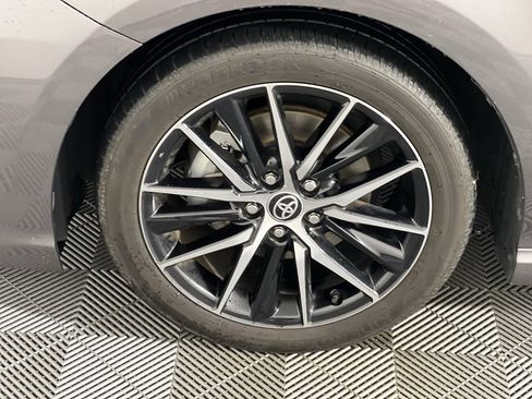 Used 2024 Toyota Camry SE w/ Convenience Package FWD image 6