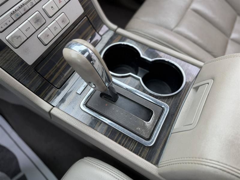 Used 2010 Lincoln Navigator 4WD image 34
