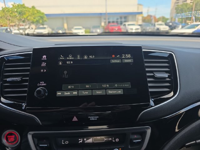 Used 2024 Honda Passport Black Edition image 23