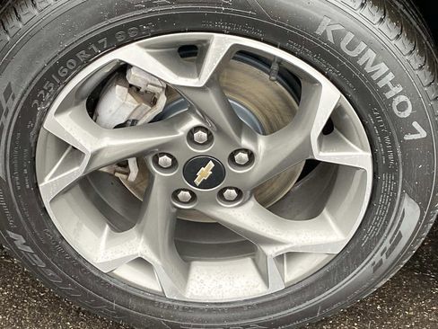 Used 2024 Chevrolet Trax LT w/ Sunroof Package image 30