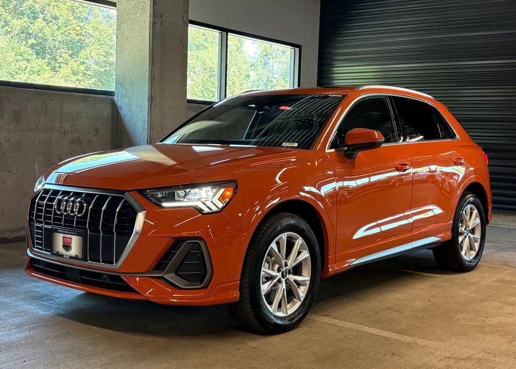 Used 2025 Audi Q3 2.0T Premium Plus w/ Premium Plus Package AWD/4WD image 1