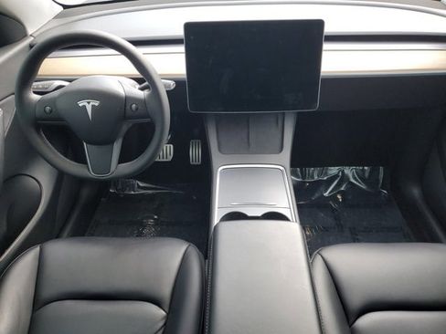 Used 2022 Tesla Model Y Performance image 7