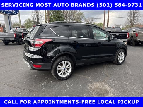 Used 2017 Ford Escape SE w/ Equipment Group 201A image 8