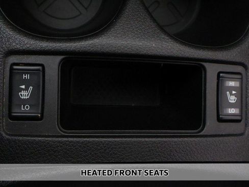 Used 2019 Nissan Rogue SV image 5