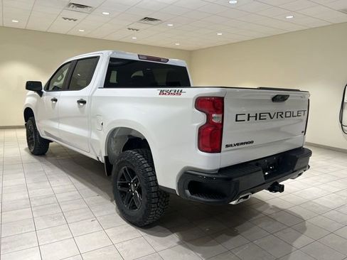 New 2026 Chevrolet Silverado 1500 LT Trail Boss w/ LPO, Dark Essentials Package AWD/4WD image 3