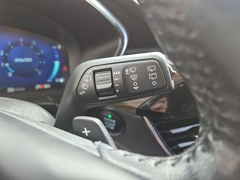 Used 2020 Ford Escape Titanium AWD/4WD image 25