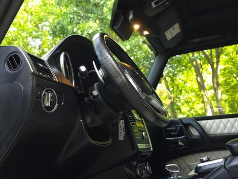 Used 2017 Mercedes-Benz G 63 AMG 4MATIC image 28
