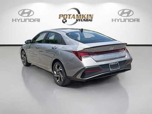 Certified 2025 Hyundai Elantra Sport FWD image 7
