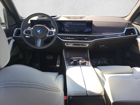 Used 2026 BMW X5 xDrive50e w/ M Sport Package AWD/4WD image 19