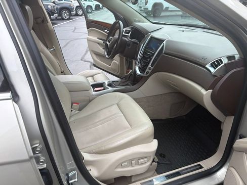 Used 2016 Cadillac SRX Luxury FWD image 16