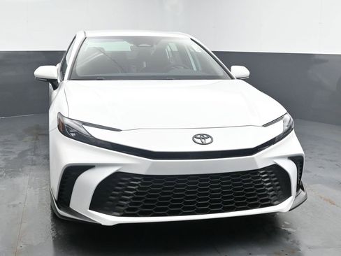 New 2026 Toyota Camry SE image 3