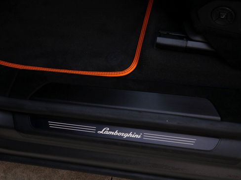 Used 2024 Lamborghini Urus Performante image 26